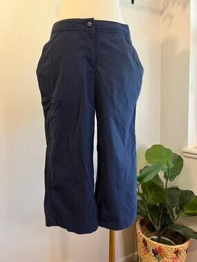 L.L. Bean Blue Low Rise Capri Cropped Wide Relaxed Fit Hiking Pants Size 8
